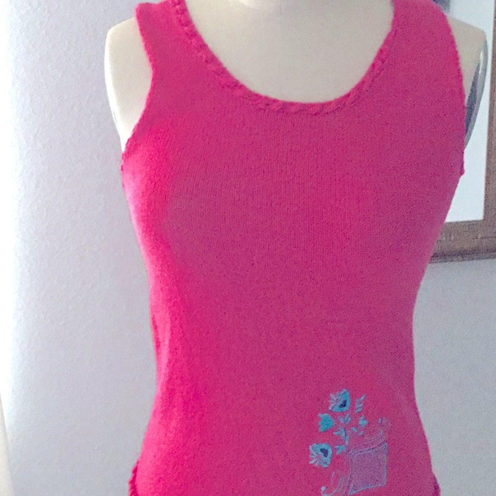 Pink tank top